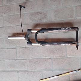 Forcella Rockshox 27.5 con perno 