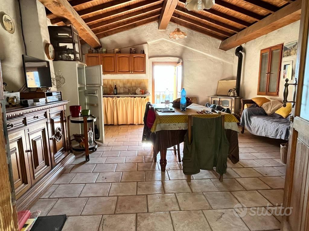 Rustico / Casale di 88 m² con 1 locale a Pigna - Vista 4