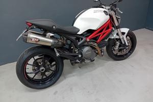 Ducati Monster 796