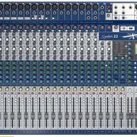 SOUNDCRAFT Signature 22