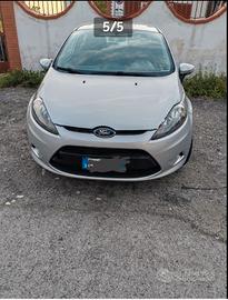FORD Fiesta 4ª serie - 2011