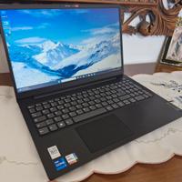 Lenovo V15 NUOVO i7-1355U 16 RAM 512 SSD 15.6"