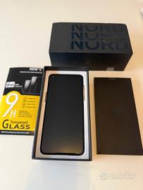 OnePlus Nord 2T 8GB/128GB con accessori e scatola
