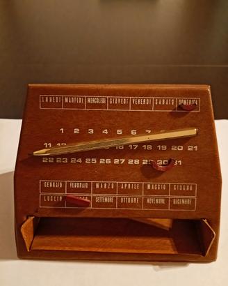 Calendario perpetuo da tavolo 