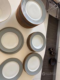 Servizio piatti Limoges grigio con filetto oro -