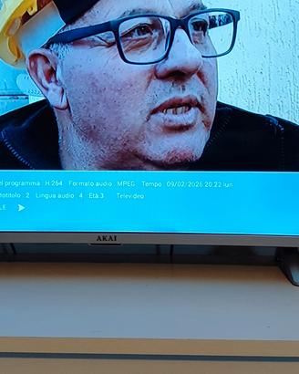 TV Akai ctv4026t smart curved