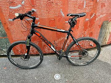 Bicicletta TREK 4300 del 2017