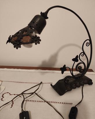 Lampada in ferro battuto 