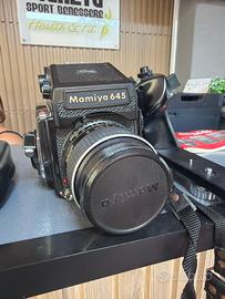 Fotocamera Mamiya modello M645
