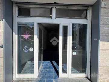 NEGOZIO A ROMA