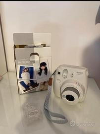 Polaroid instax mini 9