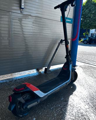 Monopattino elettrico Ninebot Segway P65