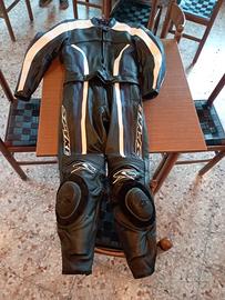 tuta da moto divisibile. 