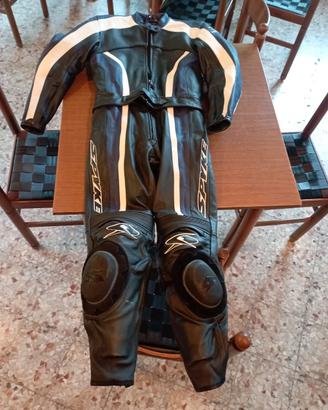 tuta da moto divisibile. 