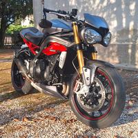 Triumph Speed Triple 1050 R 