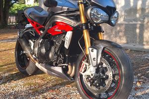 Triumph Speed Triple 1050 R 