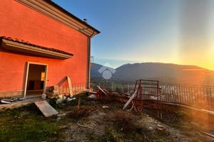 4 LOCALI A SALZA IRPINA