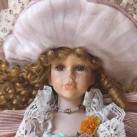 Bambola stile 800 in porcellana