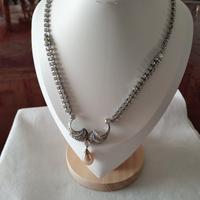 collana vintage con cristalli e perla
