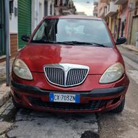 Lancia Ypsilon Rossa