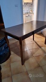 Tavolo 136 cm x 86 cm largo