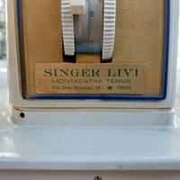 Macchina da cucire Singer vintage modello 720