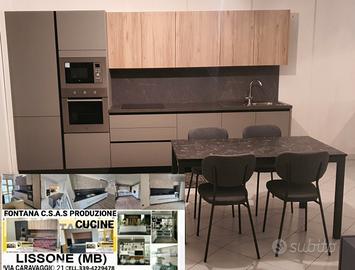 cucina completa di elettrodomestici 