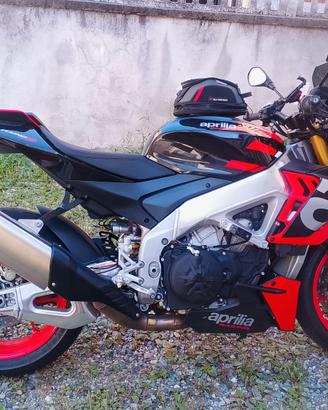Aprilia Tuono V4 1100 Factory 