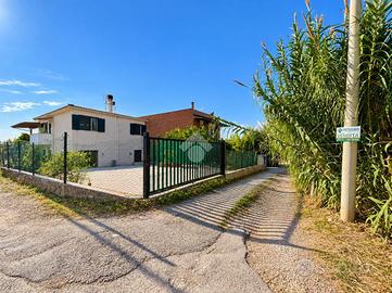 CASA SEMINDIPENDENTE A TERRACINA