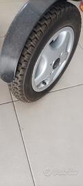 sedia a rotelle motorizzata 