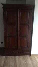 Mobile in legno massello