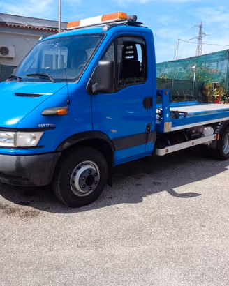 Iveco Daily Carroattrezzi