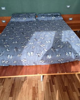 Letto matrimoniale in legno di ciliegio