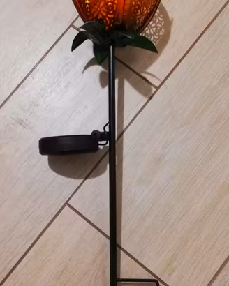 Luce led solare da esterno a forma di fiore
