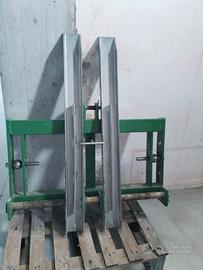 Forca con punte regolabili