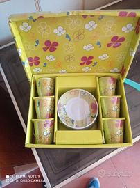 Set tazzine e piattini floreali