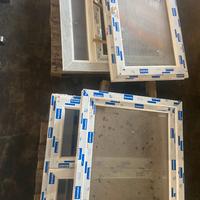 4 Finestre con doppio vetro camera con telaio PVC