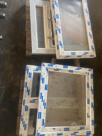 4 Finestre con doppio vetro camera con telaio PVC