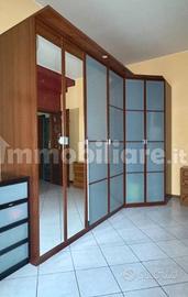 Armadio con cabina ad angolo