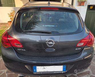 Opel Astra 1.4 Turbo 140 CV GPL-Tech