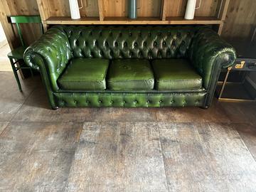 Divano Chesterfield verde 3 posti