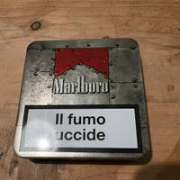 Scatole Marlboro di metallo in edizione limitata.