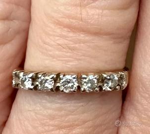 Anello oro 18 k e diamanti 0.40k