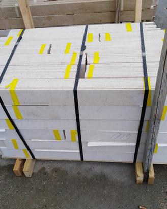 Battiscopa in pietra