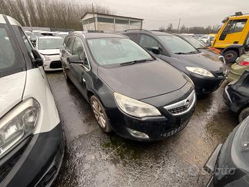 OPEL ASTRA J SPORTS TOURER 2014 PER RICAMBI