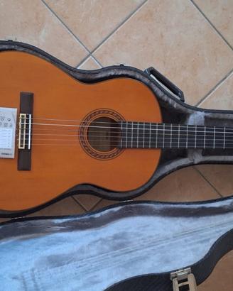 Chitarra Yamaha CG 120 con custodia rigida