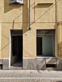 Negozio adiacente Piazza Duomo