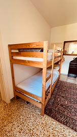 letto a castello in legno