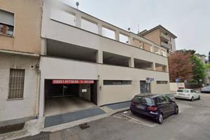 Box / Garage di 14 m² a Seregno
