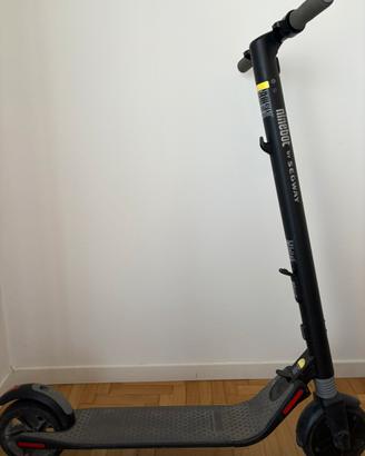 MONOPATTINO ELETTRICO Ninebot ES1 by Segway